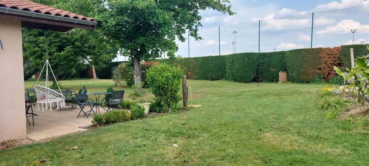 Etesia Feurs Exterior foto